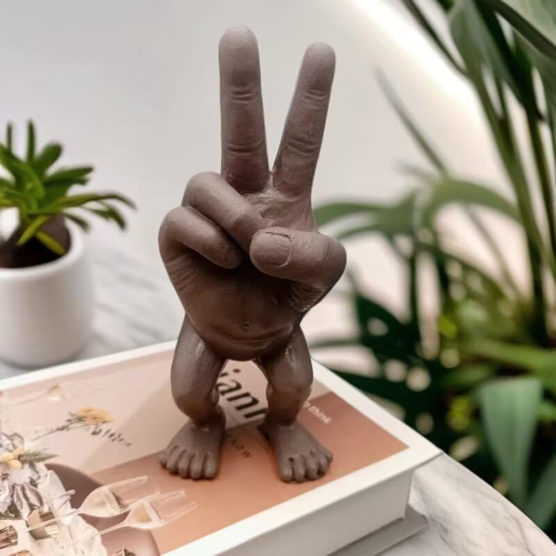 Scissor Hand Figure Statue 3D Resin Home Decor