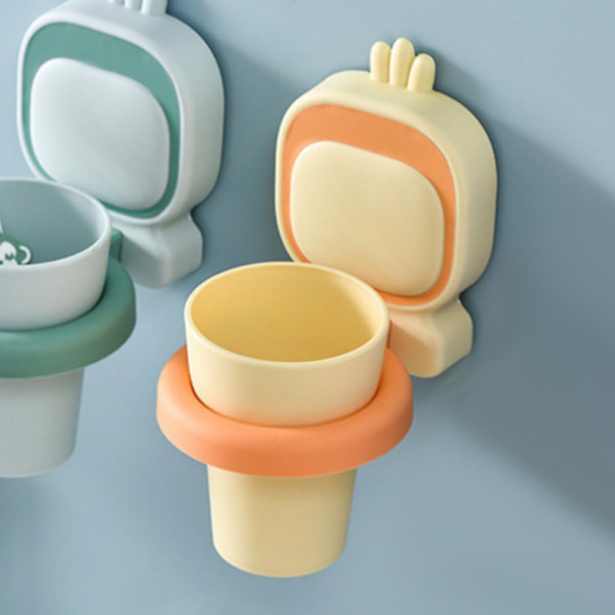 PRETYZOOM Wall-Mounted Toothbrush Holder with Cup 1