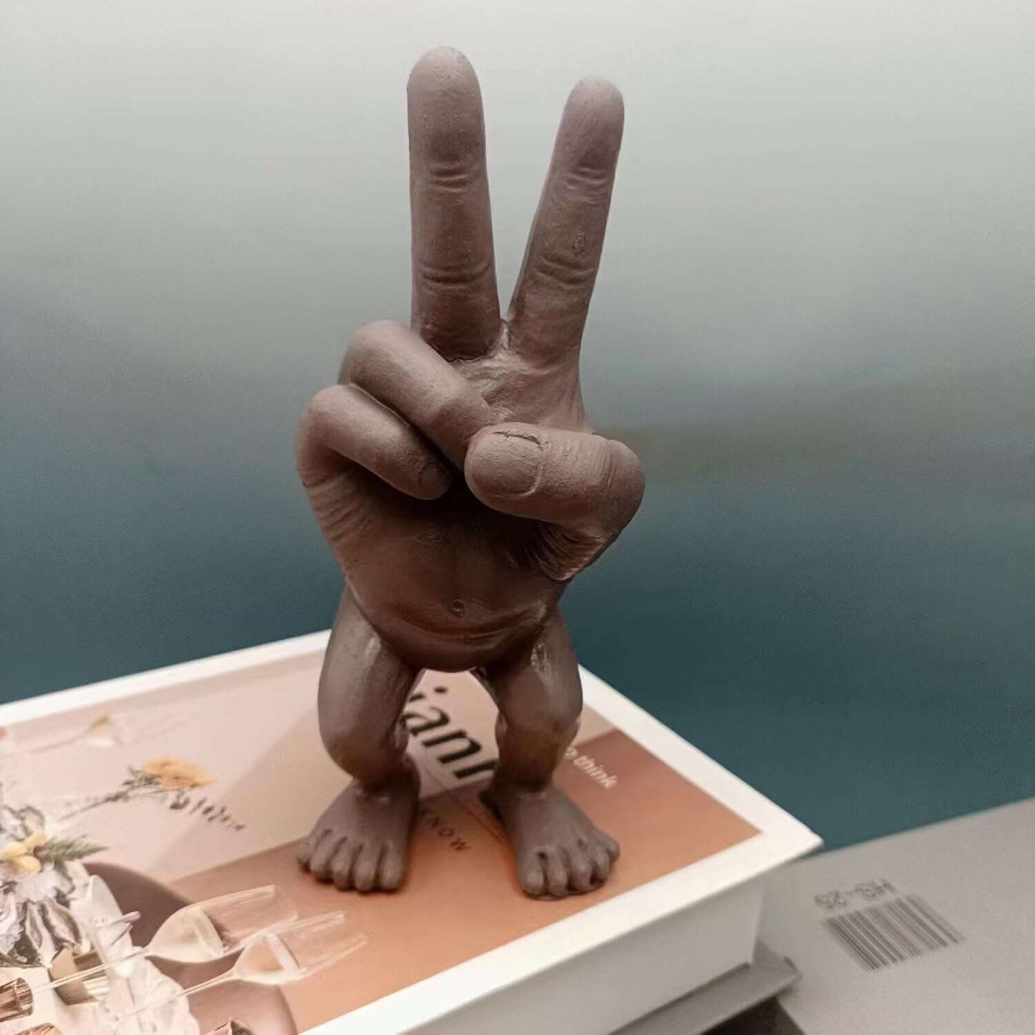 Scissor Hand Figure Statue 3D Resin Home Decor