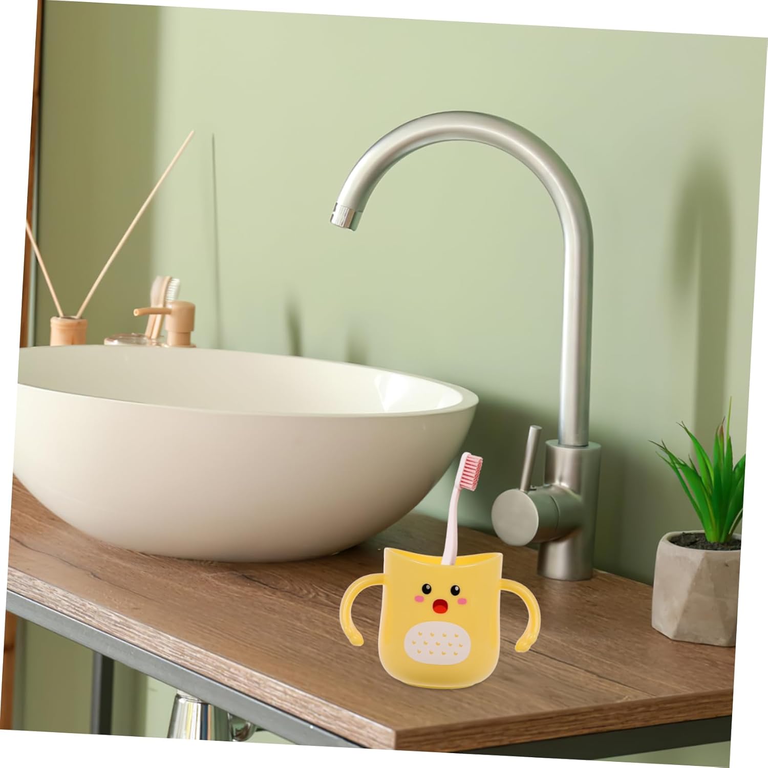 Hoement Durable Cartoon Toothbrush Holder Mug 1