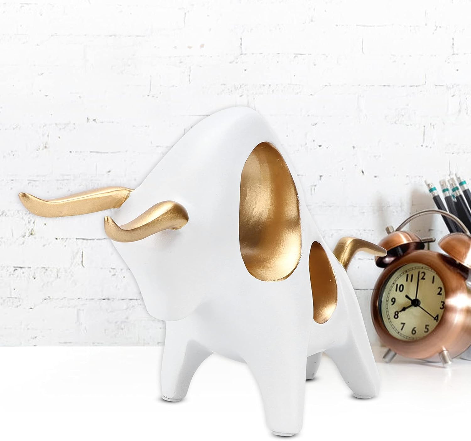 Buachois Lucky Fighting Bull Resin Sculpture