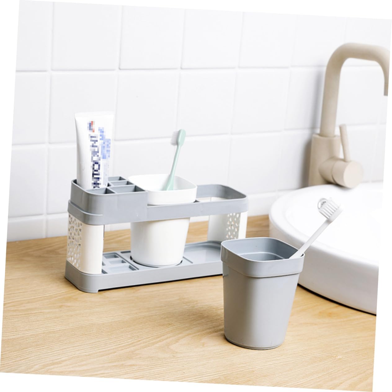 Hoement Bathroom Toothbrush and Toothpaste Holder Suction Cup Rack