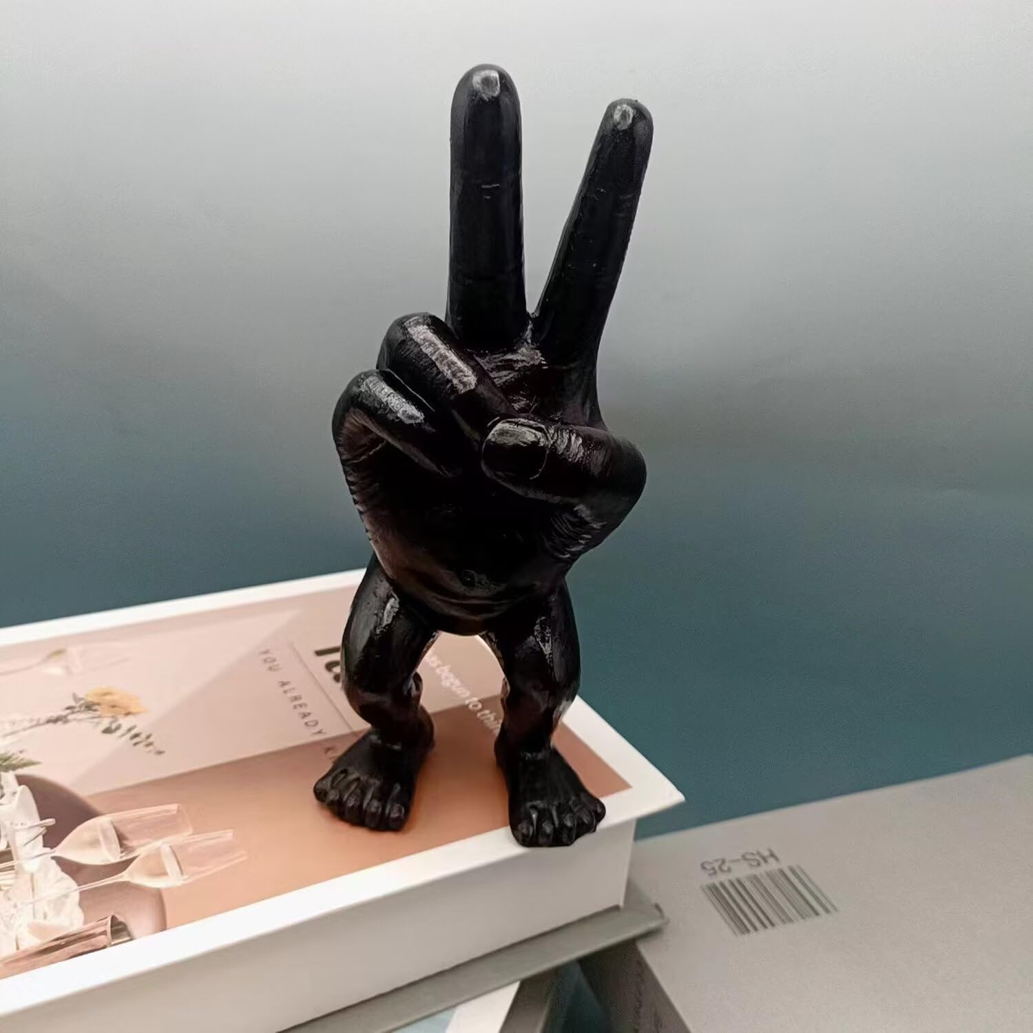 Scissor Hand Figure Statue Black 3D Resin Decor 1