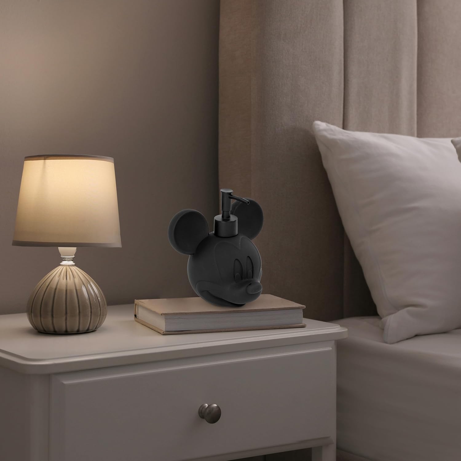 Jay Franco Disney Mickey Mouse 2-Piece Bath Set