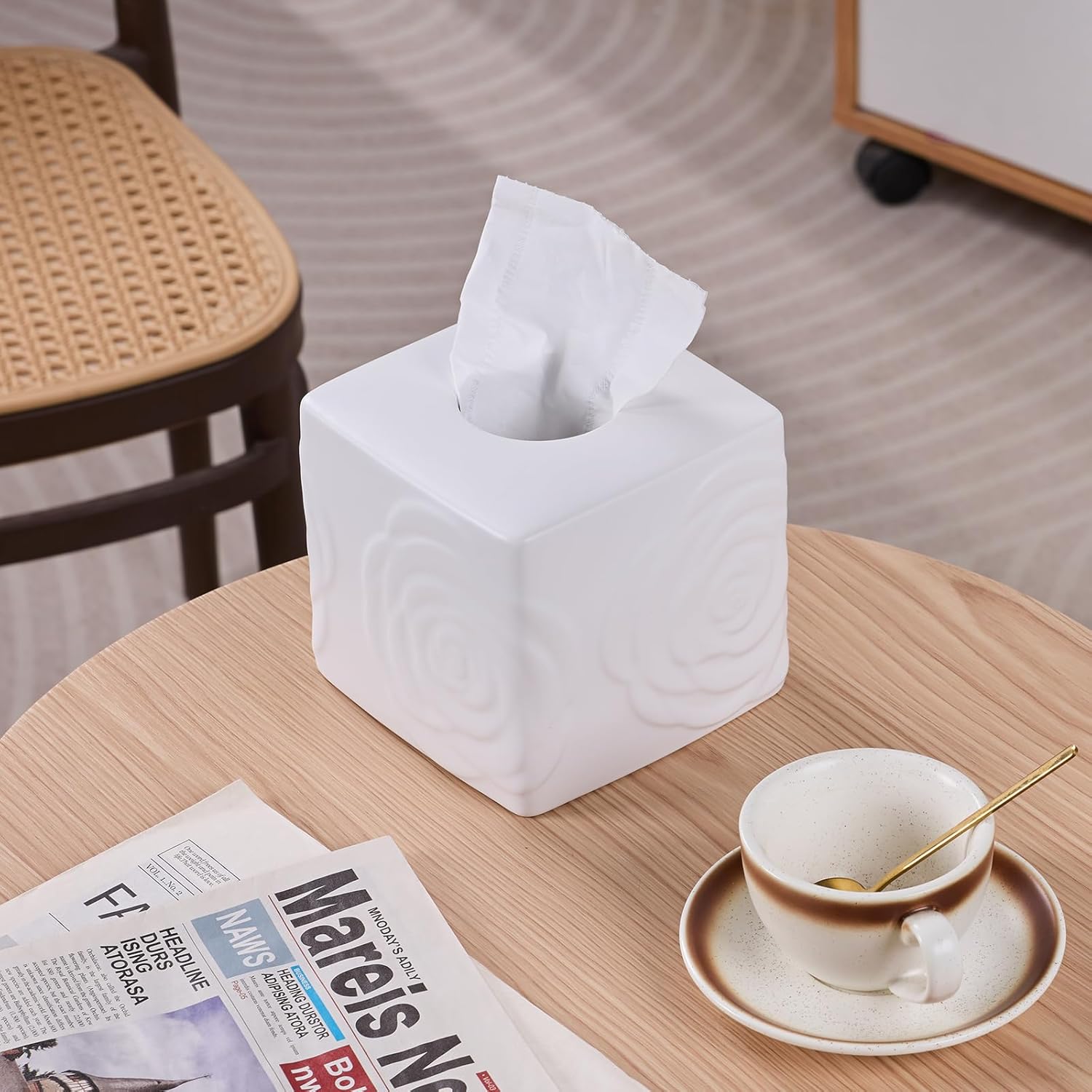 EtooCafe White Ceramic Rose Tissue Box Cover