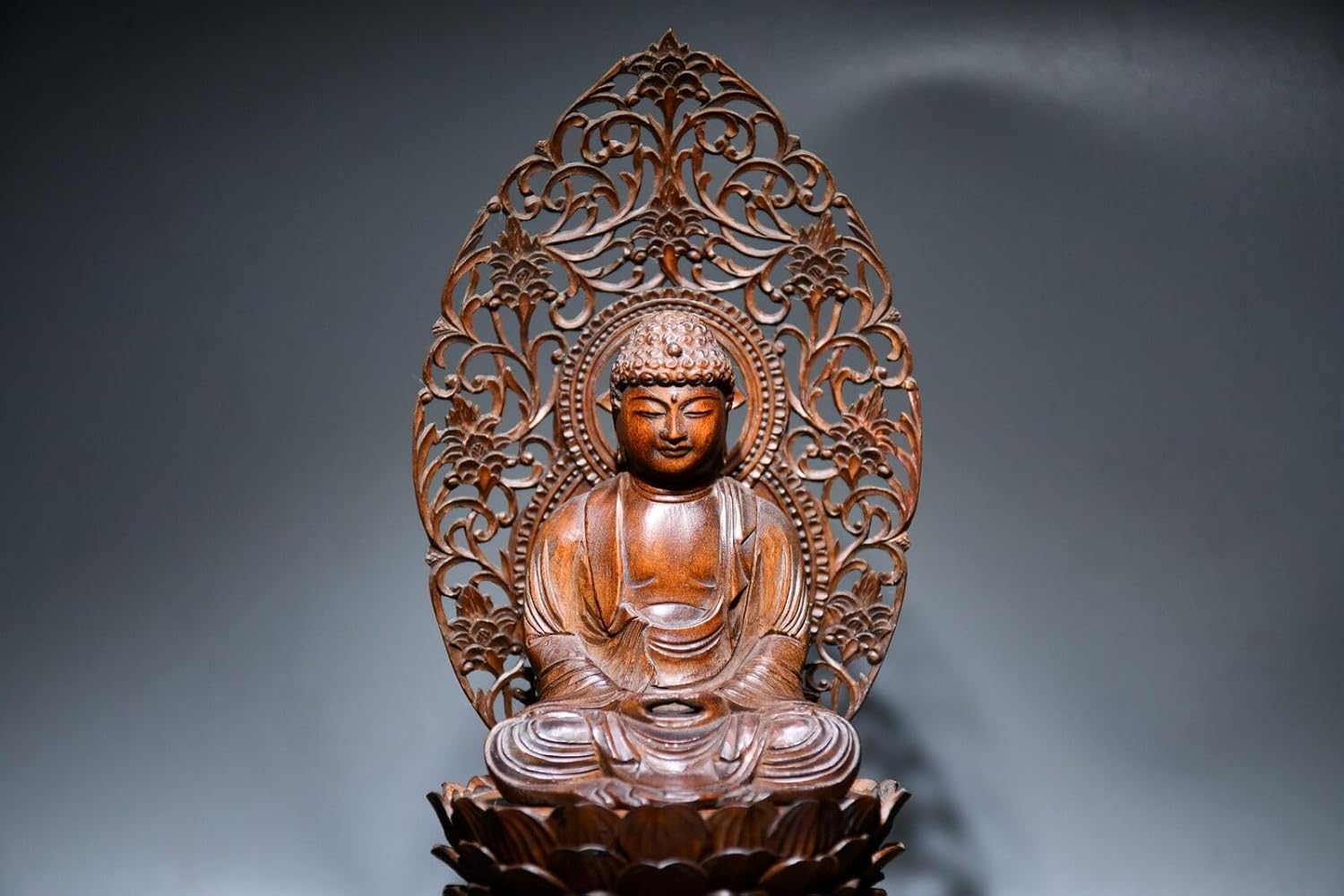 Handcrafted Buddha Sitting Statue - Boxwood Rulai Meditation Figurine
